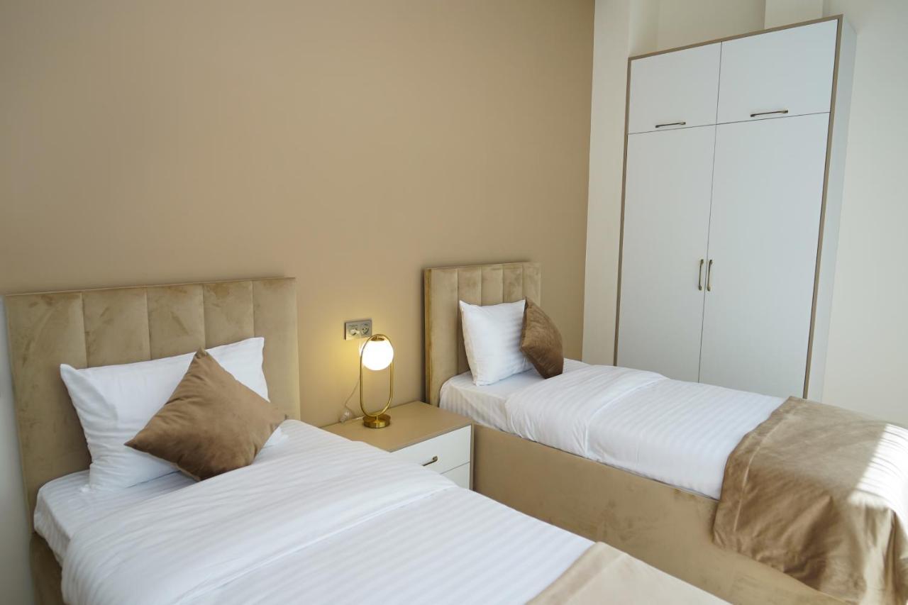 B&M Hotel 예레반 외부 사진