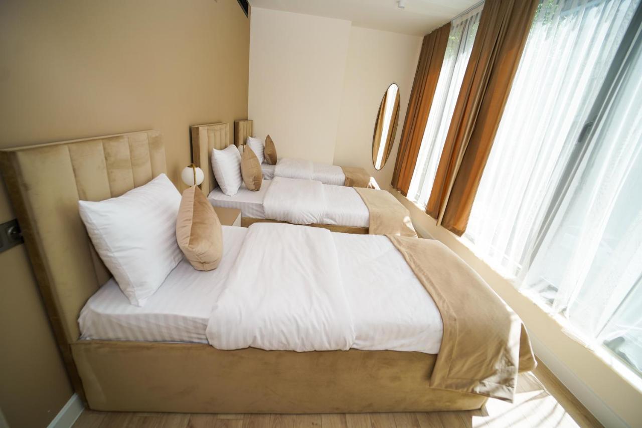 B&M Hotel 예레반 외부 사진